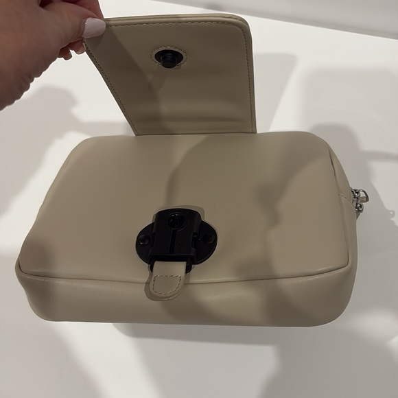 MONOS Metro Duffel Ivory - Picture 16 of 16